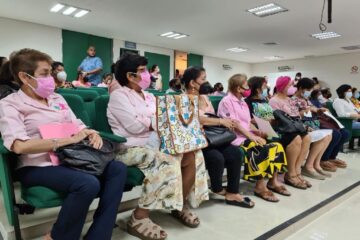 Entrega Voluntariado del IMSS Chiapas 60 prótesis de mama artesanales