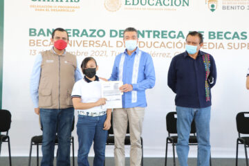 Arranca entrega de becas a estudiantes de Educación Media Superior en Chiapas