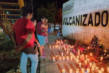 Migrantes vivos del accidente deambulan en las calles