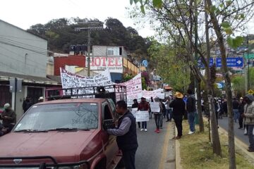 Habitantes de Tzjala Balhuitz protestaron frente a Palacio de Justicia de SCLC