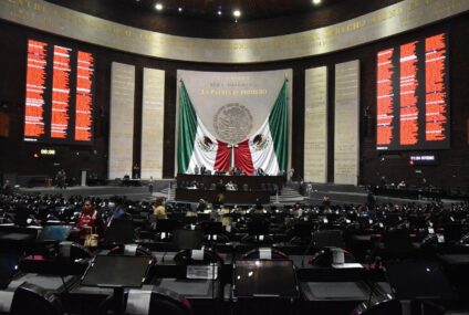 Avala Pleno de la Cámara de Diputados inscribir con letras de oro la leyenda “A la Comunidad Mexicana Migrante”