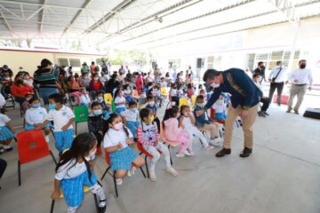 Estamos transformando toda la infraestructura física educativa del estado: Escandón