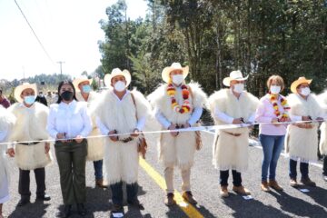 Inaugura REC caminos y sistema de agua potable en Chamula