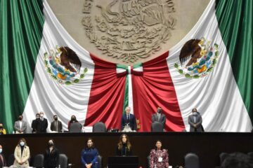 Diputados federales guardan minuto de silencio en memoria de periodistas asesinados