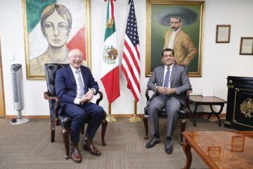 Gutiérrez Luna se reúne con el embajador de Estados Unidos en México, Ken Salazar