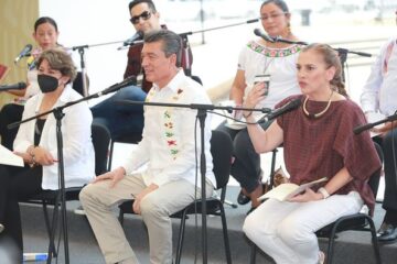 Fandangos por la Lectura” llega a Chiapas; Rutilio Escandón y Beatriz Gutiérrez Müller encabezan foro cultural