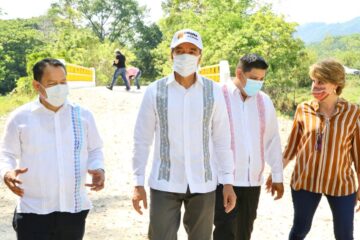 Inauguran la reconstrucción de puente en el camino Palenque-Las Ruinas-Cárdenas