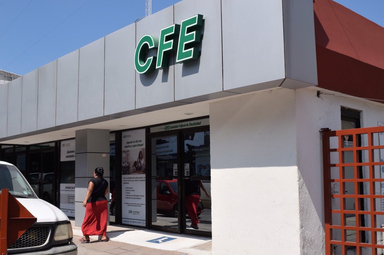 CFE venderá servicios de internet - Filo y Sofía