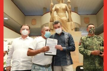 Rutilio Escandón entrega constancias de libertad a 212 personas que se encontraban en distintos penales
