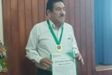 Entregan medalla y reconocimiento al Merito Educativo 20223  «Adolfo López Mateos» en Solistahuacán