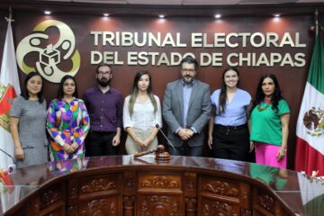 Recibe TEECH al funcionariado de la organización internacional Transparencia Electoral