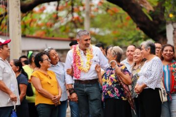 Tuxtla tendrá parques vivos y calles seguras: Angel Torres