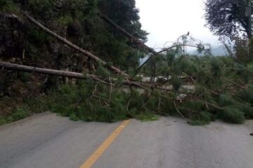 En Oxchuc siguen Bloqueos carreteros que afectan las vías de San Cristóbal y Ocosingo