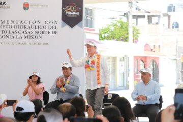 En Tuxtla, Rutilio Escandón inaugura pavimentación del Circuito las Casas Norte de la colonia La Misión