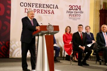 Reconoce Rutilio Escandón al presidente AMLO por la consolidación del Tren Maya y beneficios en Chiapas