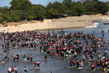 Filo y Sofía  *Guatemala refuerza sus fronteras  *María Bonifaz, una depredadora