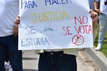 Filo y Sofía *Reforma busca arrodillar al Poder Judicial