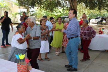 Celebran en Villaflores Día del Abuelo y la abuela