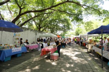 Una verdadera fiesta «Tux Bazar Juvenil», en el Puente de los Conejos: Angel Torres