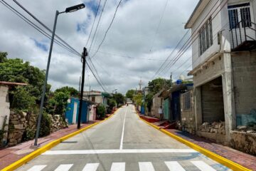 Rutilio Escandón inaugura pavimentación en la colonia Potinaspak, de Tuxtla Gutiérrez