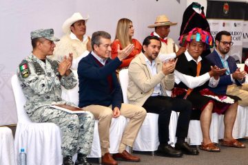 Rutilio Escandón beneficia con equipamiento productivo a familias de la región Altos Tsotsil Tseltal