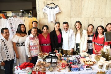 Inaugura Javier Jiménez  expo de productos artesanales