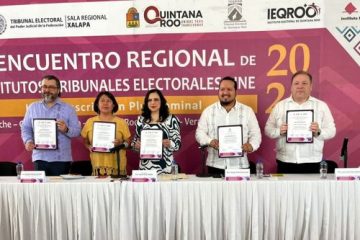 Bátiz participó en foros electorales en Chetumal