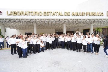 Eduardo Ramírez reconoce labor del personal del Laboratorio Estatal de Salud Pública