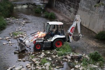 Ayuntamiento de Tuxtla puso en marcha trabajos de desazolve del río Sabinal y afluentes