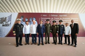 Atestigua Eduardo Ramírez toma de protesta de Alejandro Vargas como comandante de la VII Región Militar