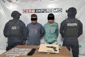 Policías Estatales detienen a masculinos por presunto narcomenudeo y portación de arma de fuego artesanal en Tuxtla Gutiérrez