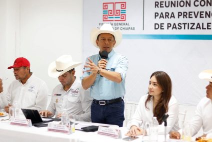 Fiscal Llaven, secretario Aparicio y Valeria Rosales sostienen reunión con ganaderos